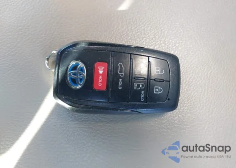 2021 Toyota Sienna Xle z USA, uszkodzony, nr VIN 5TDYRKEC7MS049285